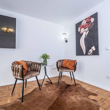 City Wohnung Fn L 5 Klimatisiert Mit Balkon Und Kueche Фридрихсхафен Экстерьер фото